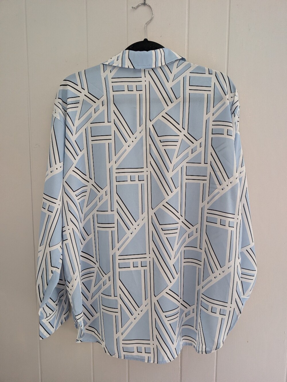 NWT Karl Lagerfeld Paris Light Blue and White Geometric Button-Down Shirt - Picture 10 of 10